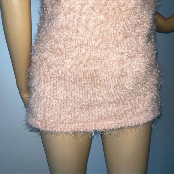 Guess Off The Shoulder Fuzzy Fitted Blouse Blush Pink Size XL - Picture 9 of 16